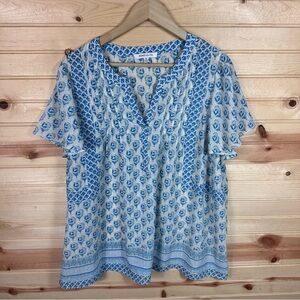 Woman’s Rose + Olive top size 2x